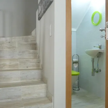 Casa Amarela - Center By The Apartment Ericeira