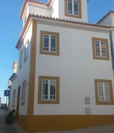 Casa Amarela - Center By The Apartment Ericeira